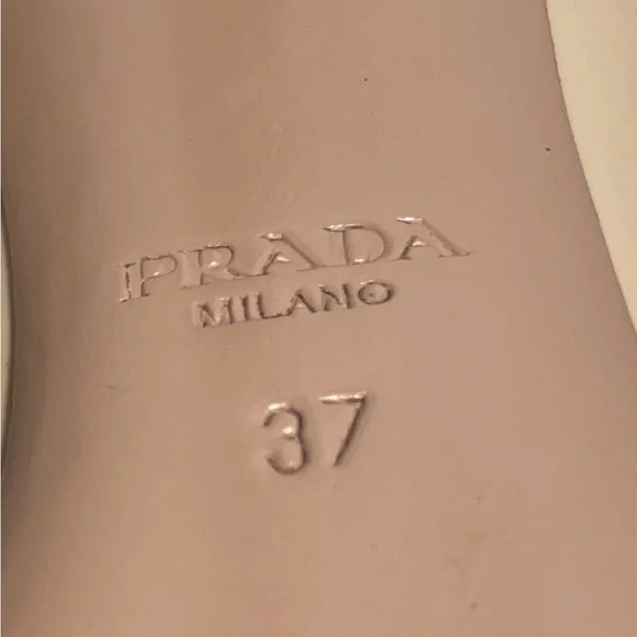 Prada shoes /Prada/.   Patent Leather Nude - Picture 4 of 12